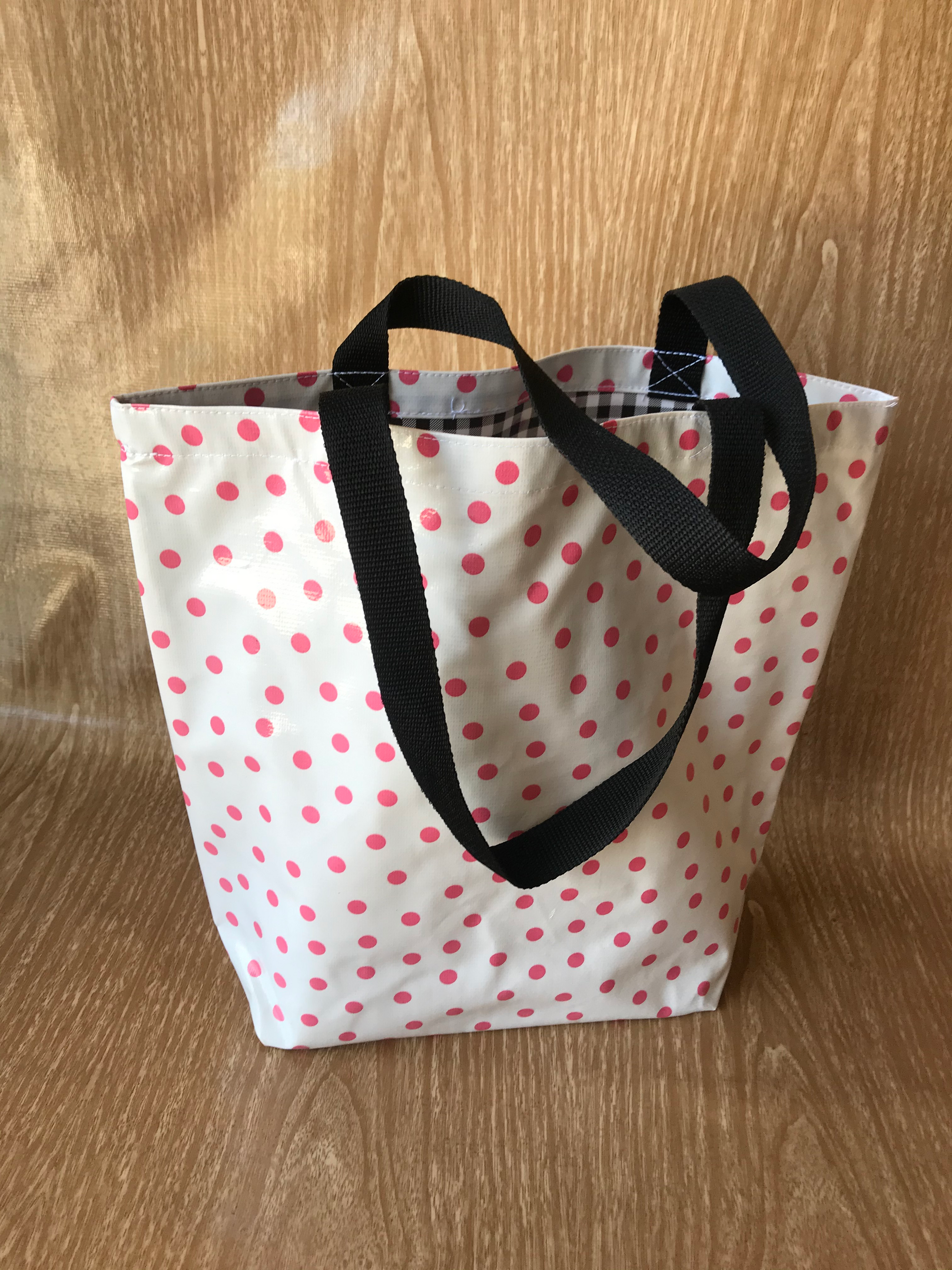 Polka Dot Pink Medium Tote – Oilcloth International,