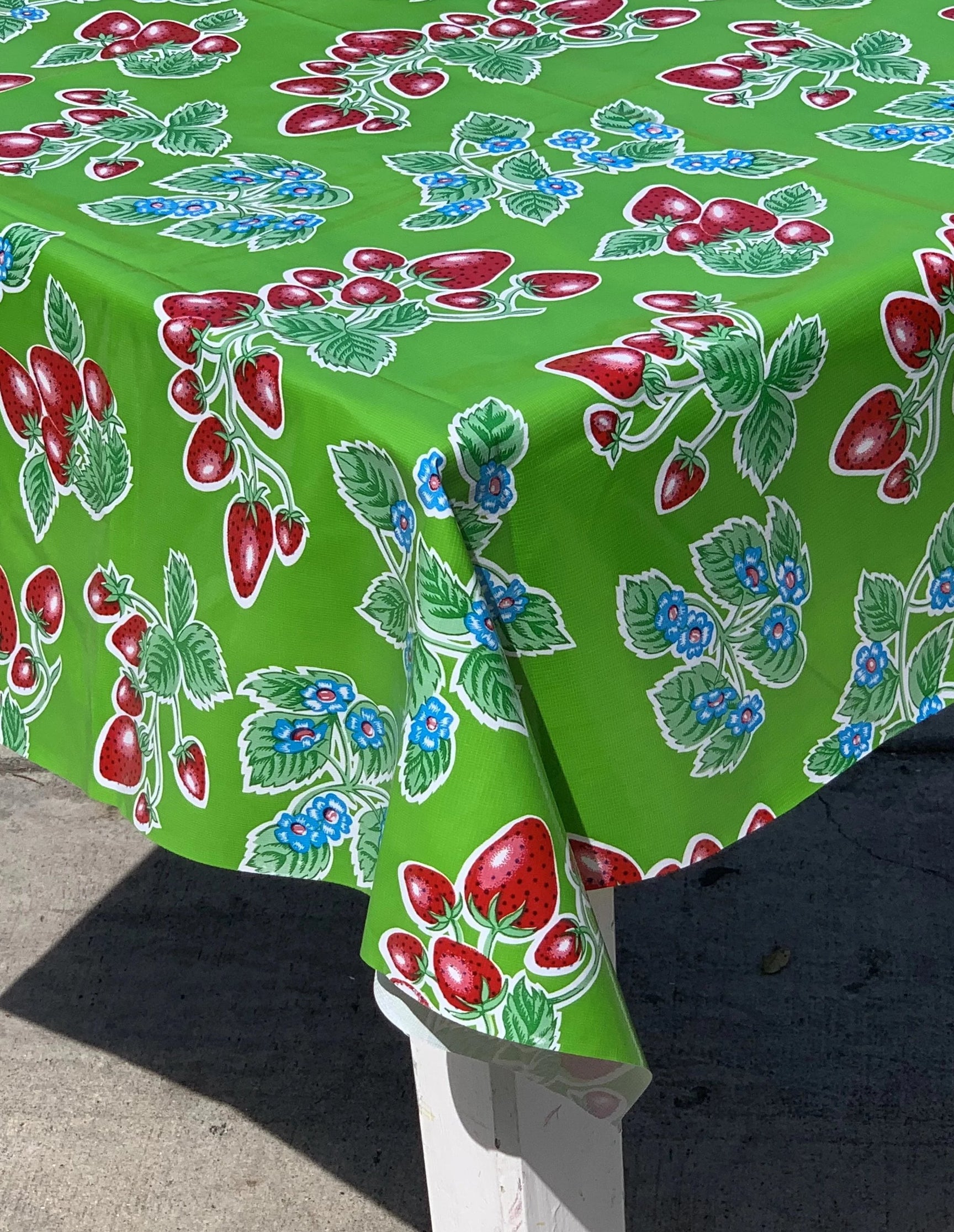 Oilcloth, oil cloth, vinyl tablecloths, picnic tablecloths, fabric