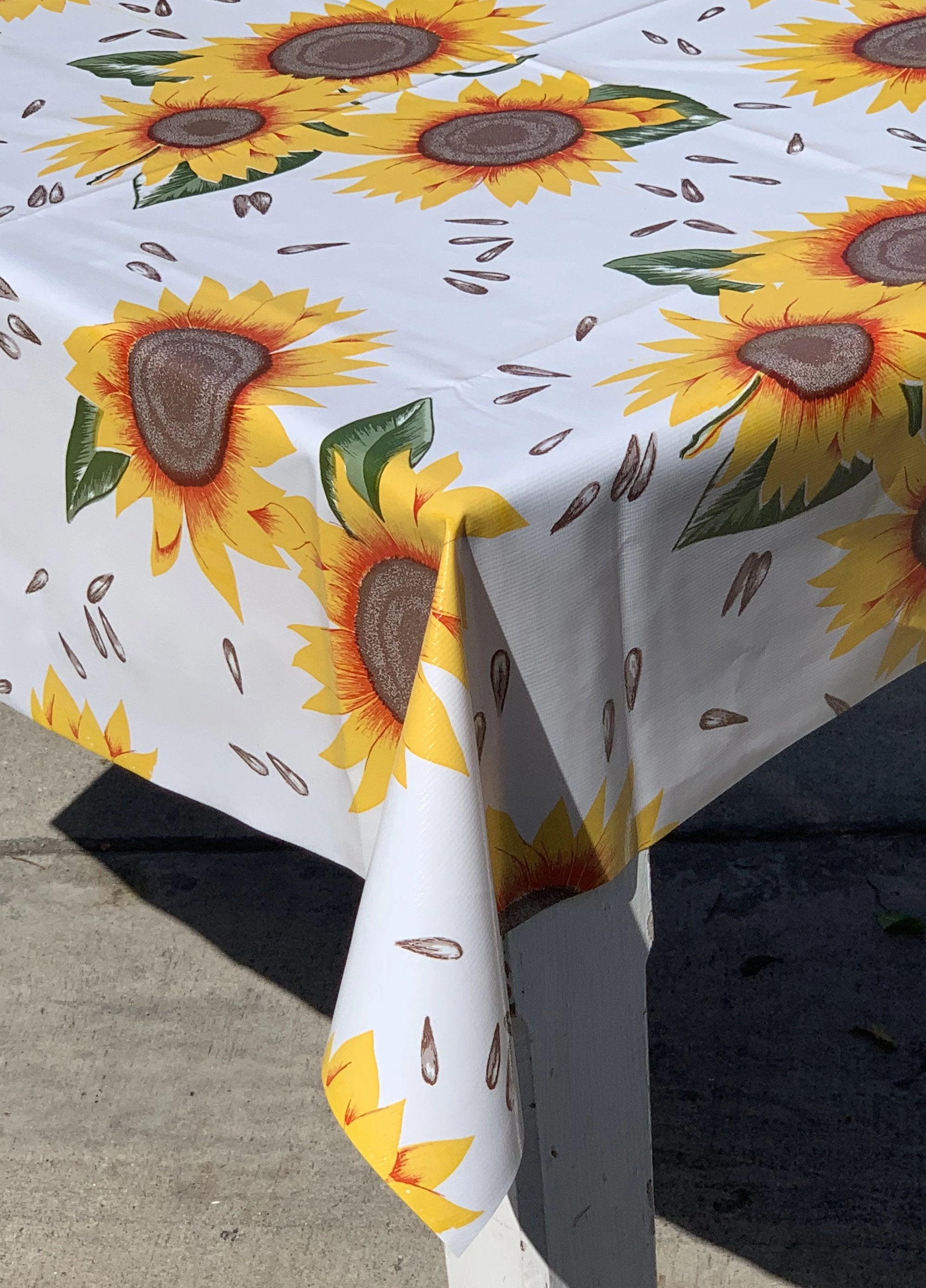 Oilcloth, oil cloth, vinyl tablecloths, picnic tablecloths, fabric –  Oilcloth International, Inc.